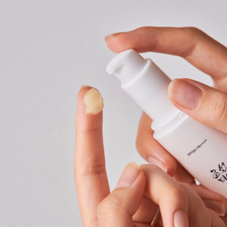 ginseng moist sun serum spf 50 pa